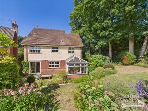 Rear- click for photo gallery